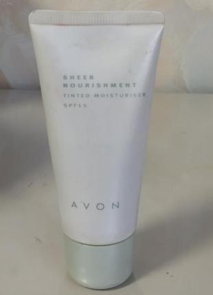 Зволожуючий крем з тональним ефектом avon