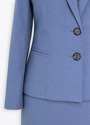 Класичний офісний костюм зі спідницею «олівець» сіро – блакитного кольору.6 фото