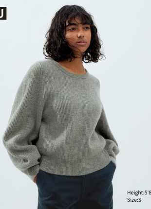 Об'ємний светр uniqlo з ягнячої вовни преміум-класу