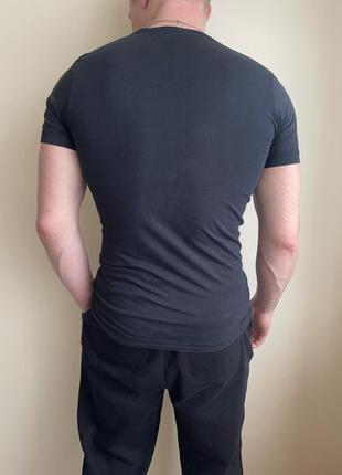 Чорна базова футболка ragman з v подібним вирізом, однотонна, регмен, класична, універсальна, приталена2 фото