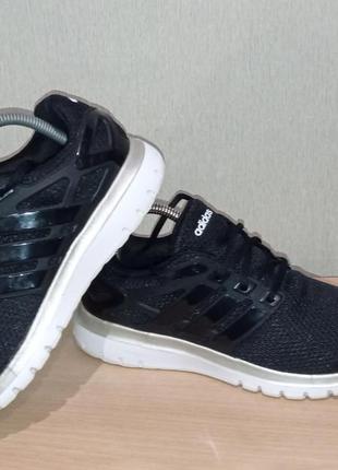 Кросівки фірми adidas 43 розміру