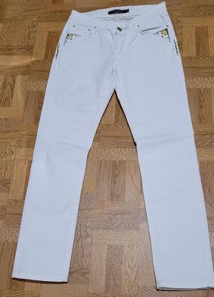 Базовые белые женские джинсы немного зауженные talking french размер м2 фото