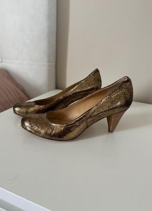 Туфлі золоті італійські нові2 фото