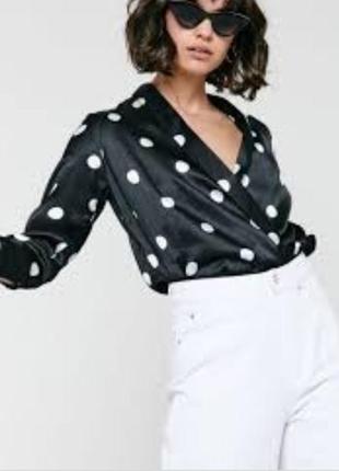 Стильний чорнний боді в горошок. атлас блуза