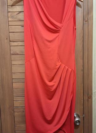 Нова сукня коралового кольору