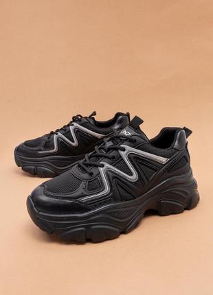 Жіночі кросівки шкіряні чорні демісезонні 36-41 кроссовки женские кожаные lonza