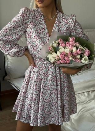 Неймовірно жіночна сукня з квітковим принтом на запах коротка приталена спідниця вільного крою з рукавами ліхтариками1 фото