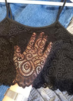 Ажурний топ на бретелях