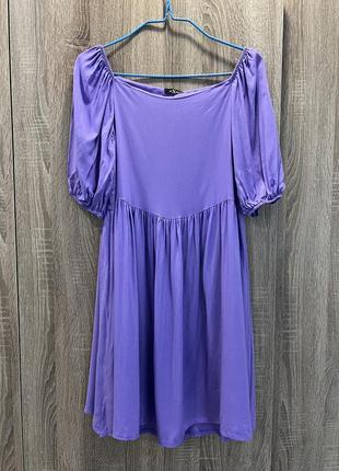 Ніжна фіолетова сукня