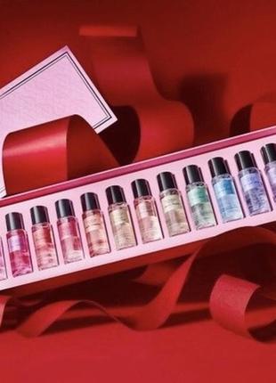 Подарунковий набір спреїв вікторія сікрет ultimate mist discovery set