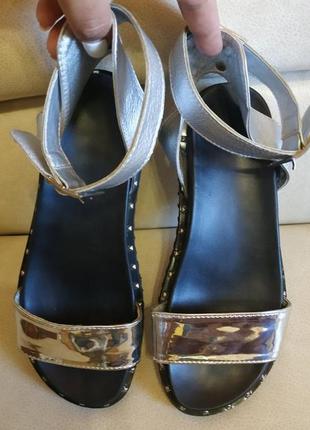 Новые стильные босоножки