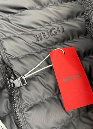 Мужская демисезонная куртка hugo boss с вязаными рукавами черная3 фото