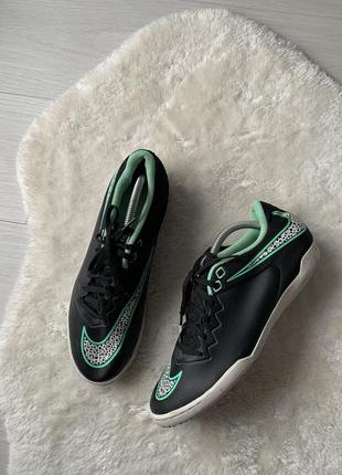Футбольні футзалки nike hypervenom