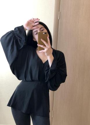 Шикарна жіноча блуза в чорному кольорі від perry