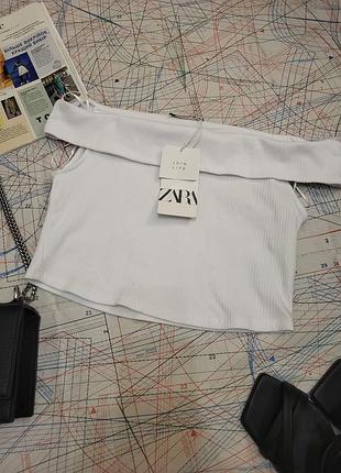 Топ з відкритими плечима zara/майка в рубчик