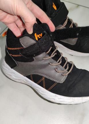 Демисезонные спортивные ботинки кроссовки сникерсы хайтопы vty 33 22см8 фото