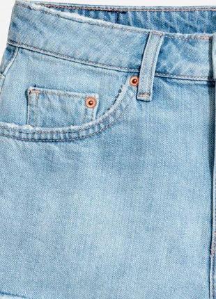 Голубые джинсовые шорты деним с потёртостями и бахромой по краю h&m3 фото