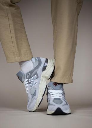 Жіночі кросівки new balance 9060 light grey