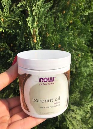 Натуральне кокосове масло для волосся та тіла.