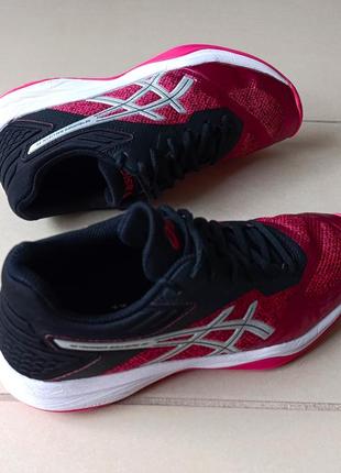 Жіночі кросівки asics, 39-39.5 розмір