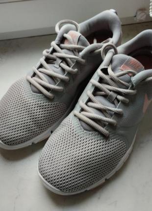 Кросівки nike flex essential tr athletic sneakers 924344-009 оригінал
