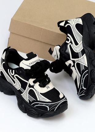 Круті міксові дихаючі чорні дизайнерські кросівки в стилі спорт шик