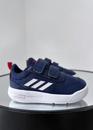 Отличные комфортные кроссовки  adidas