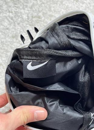 Месенджер через плече від nike