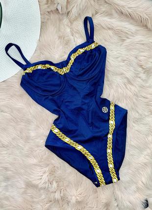 Ексклюзивний закритий  суцільний купальник з чашкою