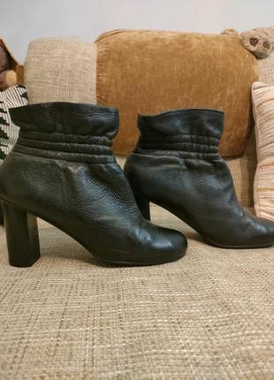Ботильйони bevel heels premier