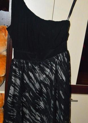 Красивое платье через одно плече