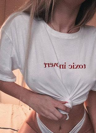 Футболка з надписом
