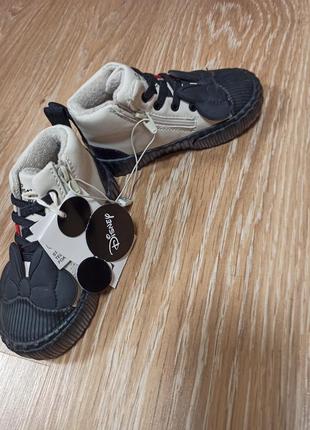 Демісезонні кросівки хайтопи zara з мінні маус 22 розмір/13,5 см2 фото