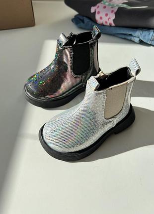 Підбірка взуття на березень-квітень 21-22 р 13-14.5 см для дівчинки