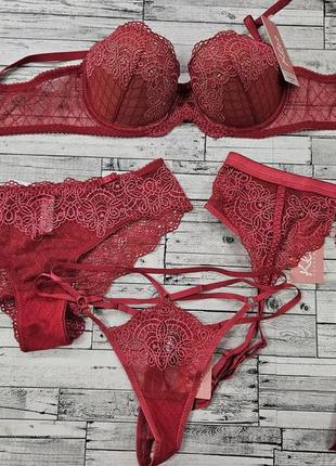 Спокусливий комплект kleo