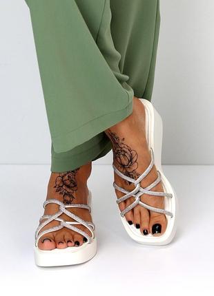 Шльопанці на танкетці "shine"