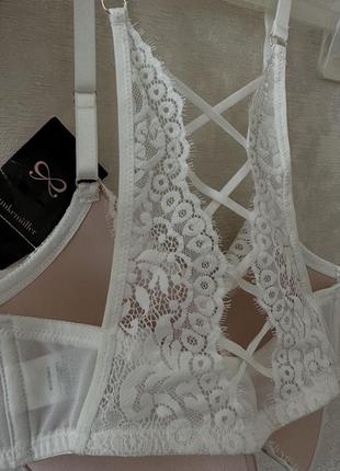 Бюстгальтер з цікавою спинкою