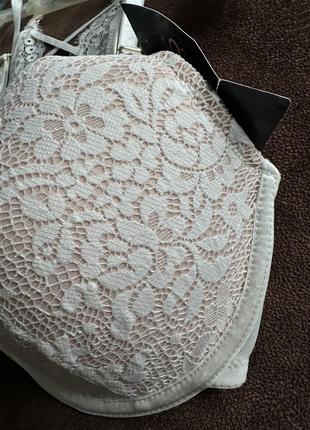 Бюстгальтер з цікавою спинкою