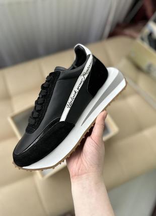 Кросівки шкіряні нові