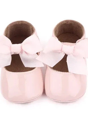 Лаковые туфели- пинетки для девочки размер 11.5см пудровые4 фото