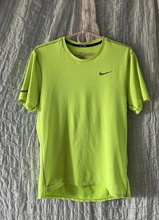 Футболка nike running dri-fit