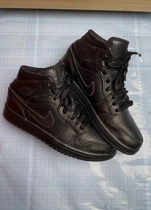 Nike jordan 1 mid/nike sb dunk vans dickies thrasher adidas huf polar air force