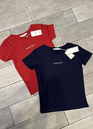 Футболка з логотипом mango