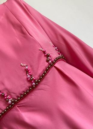 Рожева сукня міні декорована намистинками8 фото