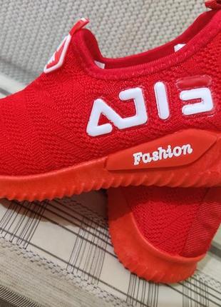 Кросівки, мокасини дитячі 31, 32