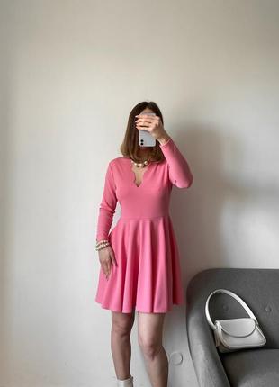 Рожева сукня із v-вирізом3 фото