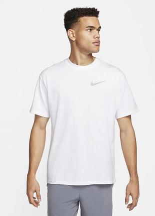 Оригінальна футболка nike tee