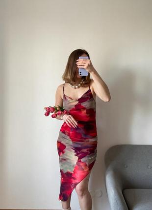 Принтована сукня міді із сіточки асиметричного крою6 фото