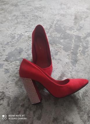 Туфлі, 36   36,5 розмір , червоні