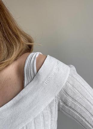 Біла кофтинка в рубчик від люксового бренду 9